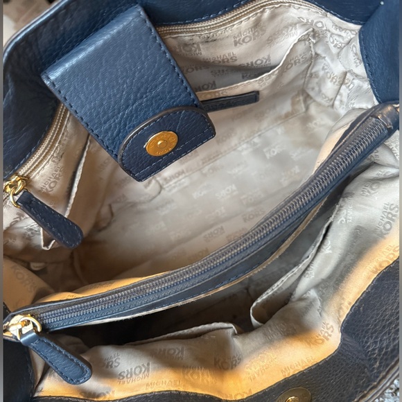 COPY - Royal Blue Micheal Kors Leather Handbag - Picture 12 of 14